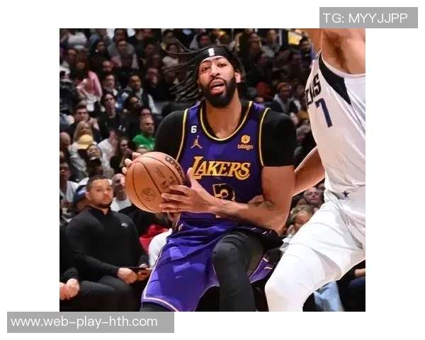 浓眉不愿长期担任中锋角色帕金斯对其态度感到失望期待新赛季使命感 浓眉不愿长期担任中锋角色帕金斯对其态度感到失望期待新赛季使命感