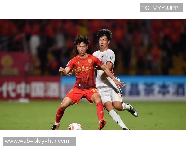 王博豪谈荷乙经历称新位置锻炼价值巨大体能状态良好